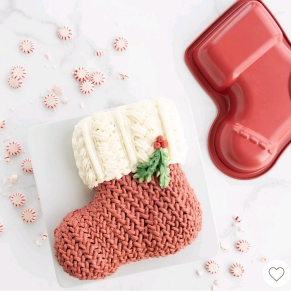 Nordic Ware Holiday Stocking Baking Pan 7 Cup Capacity NonStick New - Picture 1 of 4